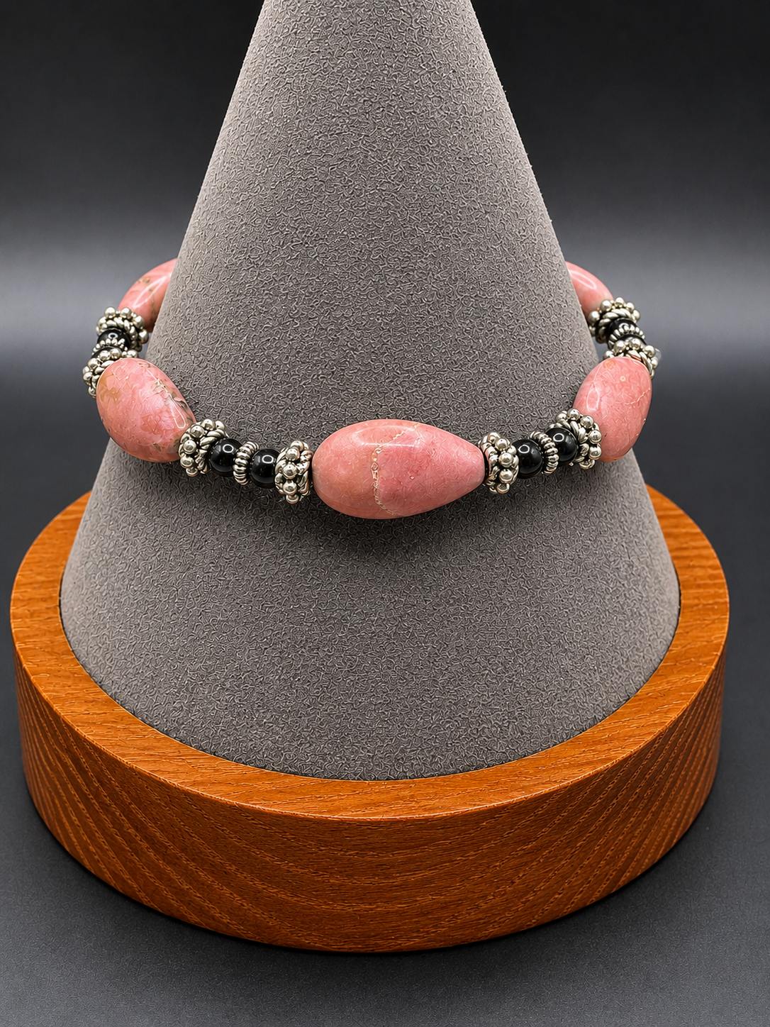 Pink Natural Stone & Black Beaded Bracelet Ornate Silver Tone Toggle Clasp 7.5"