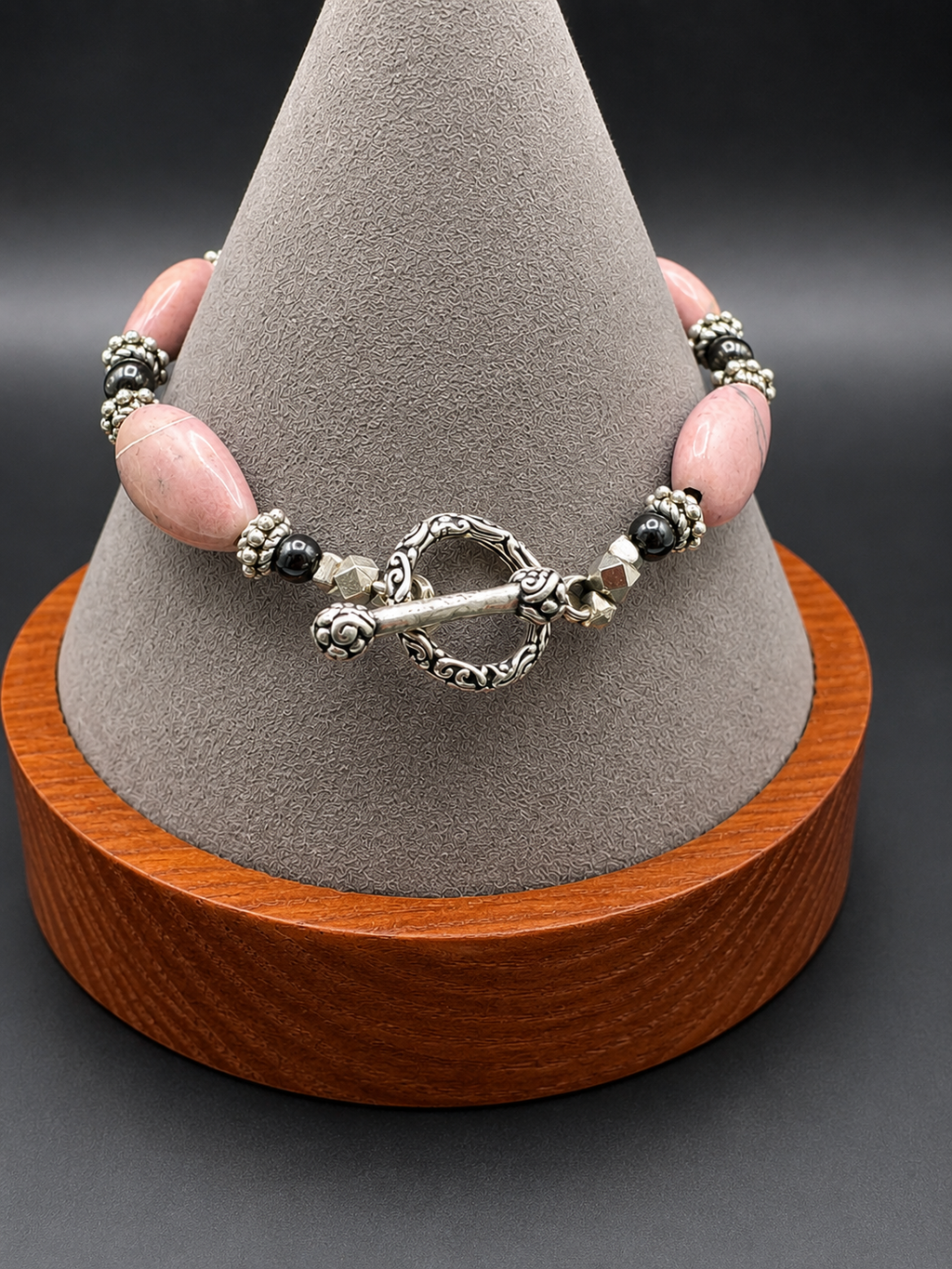 Pink Natural Stone & Black Beaded Bracelet Ornate Silver Tone Toggle Clasp 7.5"
