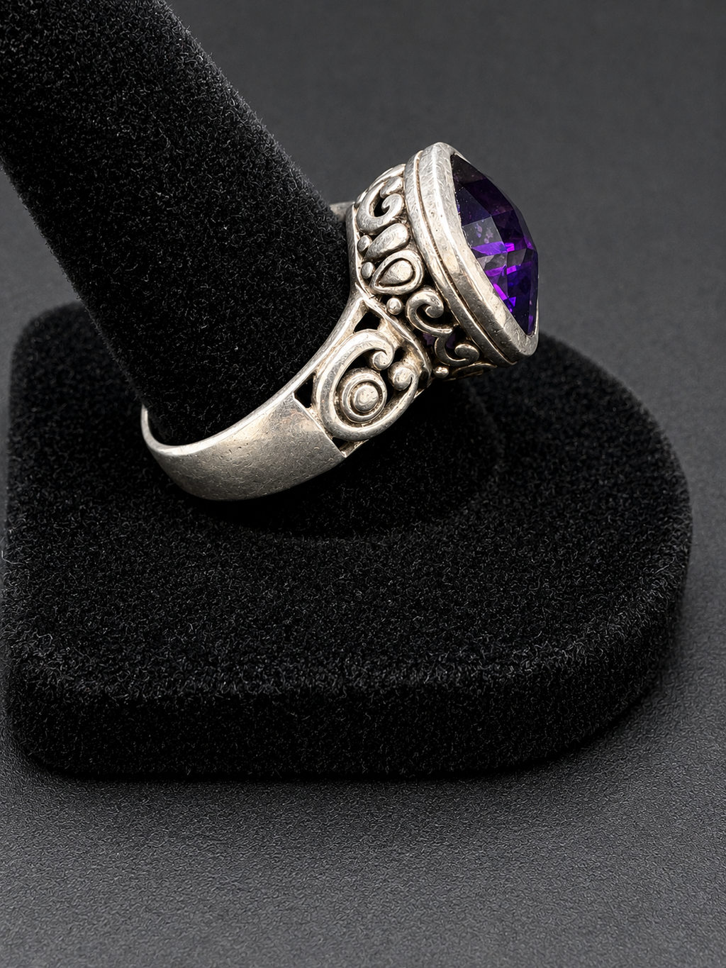 Vintage-Style 925 Sterling Silver Purple Glass Statement Ring – Size 8