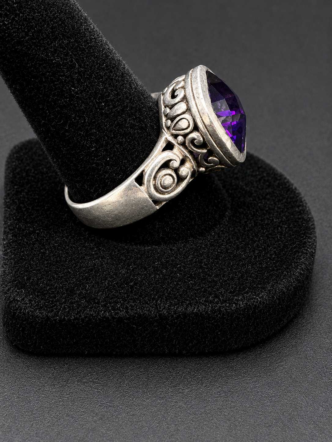 Vintage-Style 925 Sterling Silver Purple Glass Statement Ring – Size 8