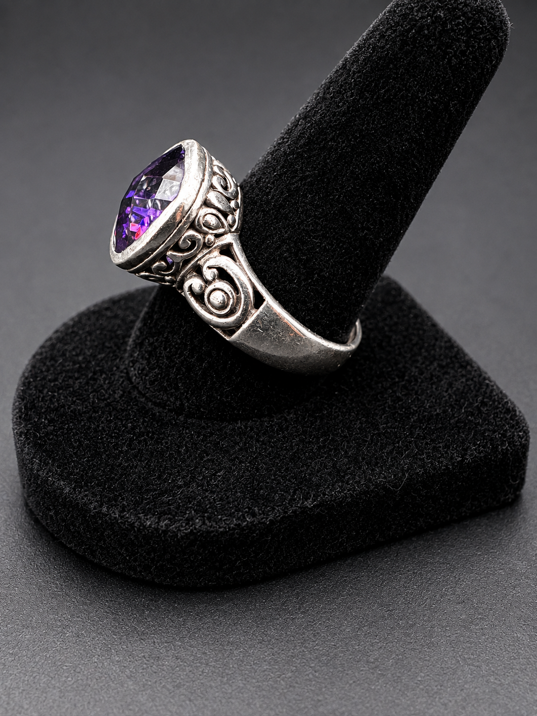 Vintage-Style 925 Sterling Silver Purple Glass Statement Ring – Size 8