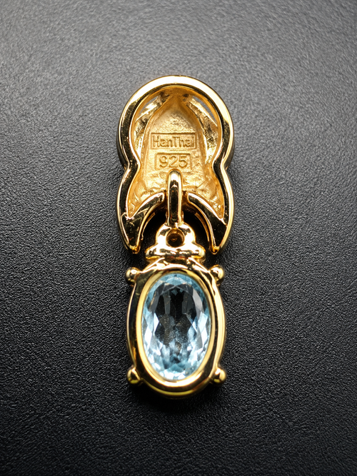 HanThai 925 Sterling Silver Gold Tone Blue Gemstone Pendant 1.2g Thailand