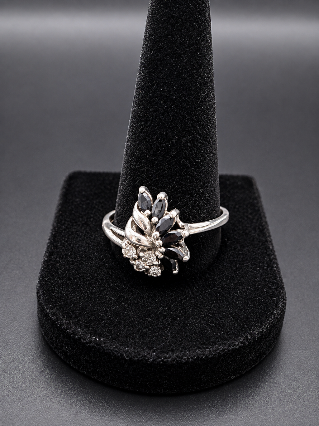 925 Sterling Silver Black Marquise Stone Floral Cluster Ring Size 10 1.2g