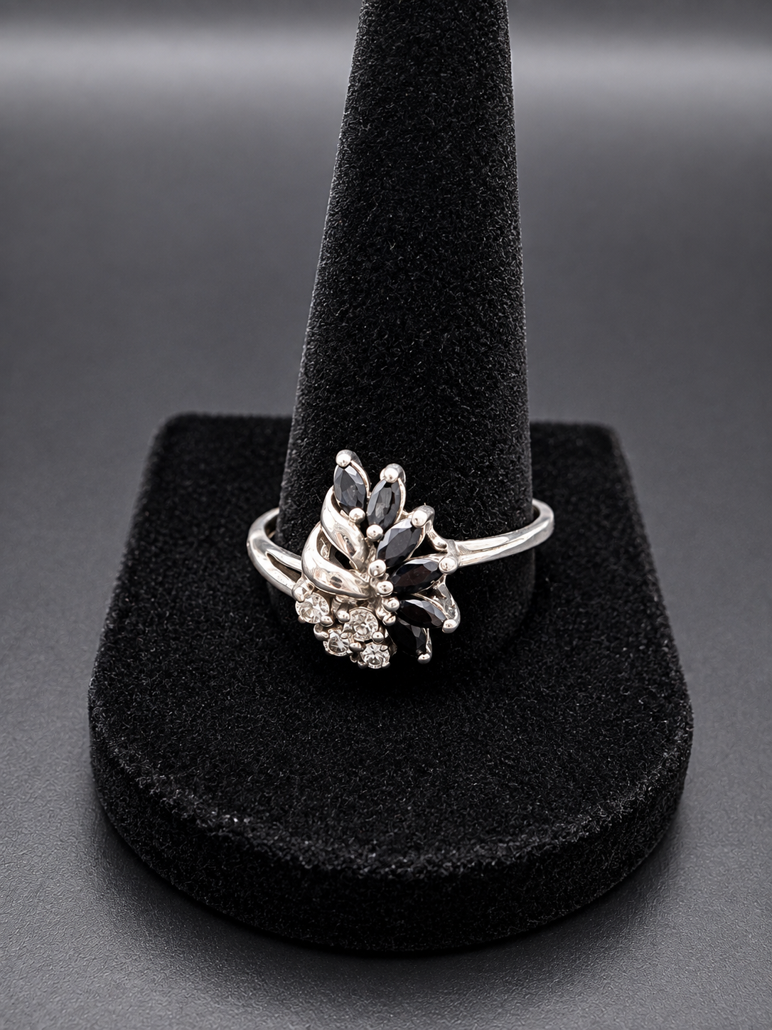 925 Sterling Silver Black Marquise Stone Floral Cluster Ring Size 10 1.2g