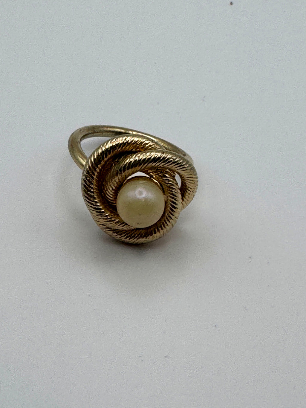 Vintage Sarah Coventry Gold Tone Faux Pearl Love Knot Ring, Size 6, Signed