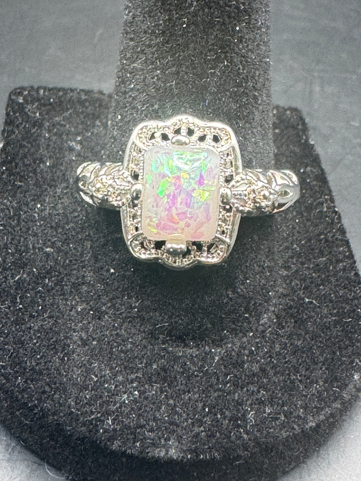 Vintage Style Iridescent Opal-Look Cabochon Ring Ornate Silver-Tone Unmarked Size 8