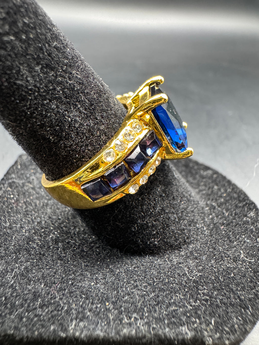Vintage Gold Tone Cocktail Ring Emerald Cut Blue Stone Baguette Accents Size 6.5