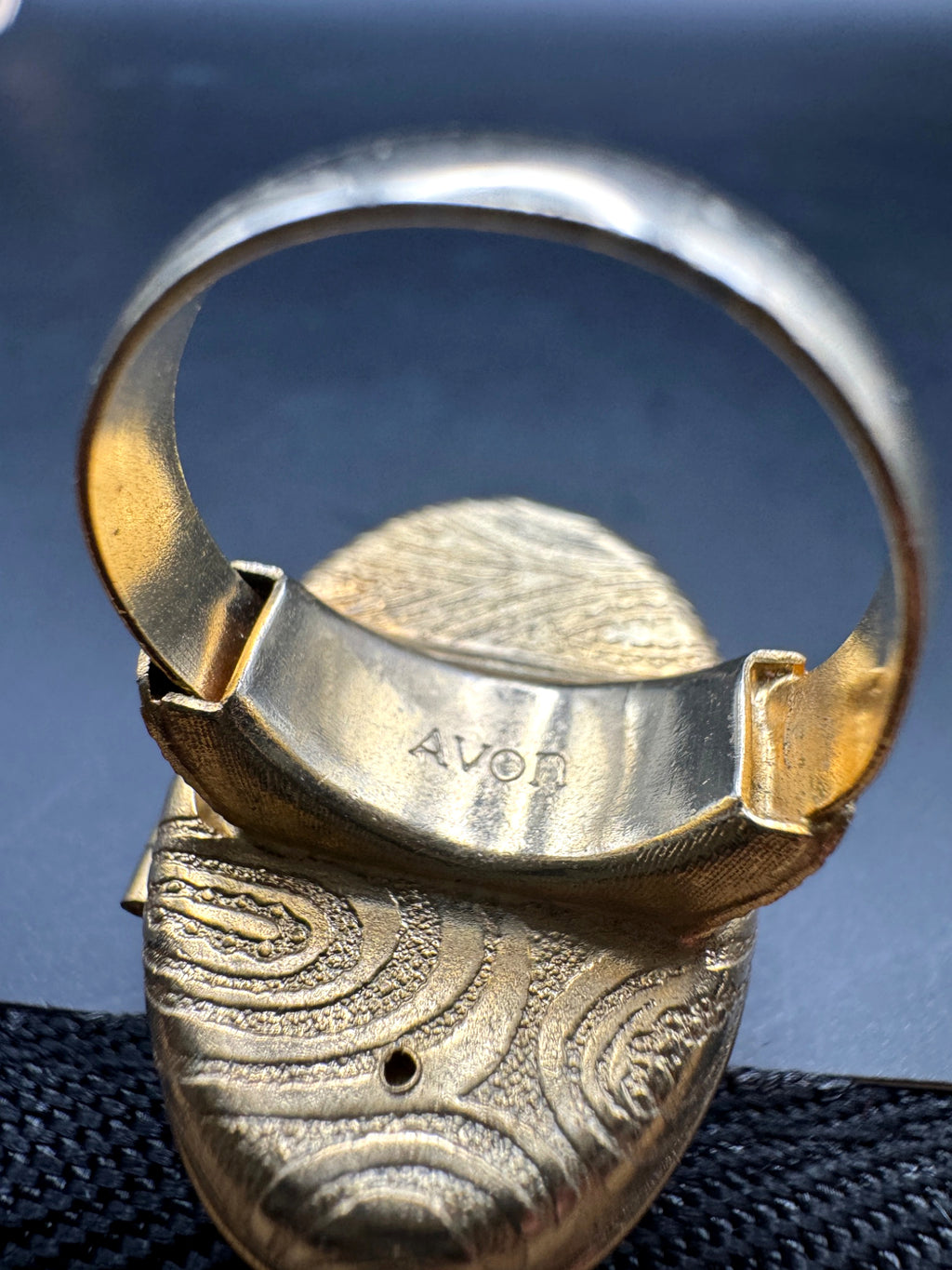 Vintage Avon Gold Tone Poison Ring, Black Cabochon Locket, Size 7