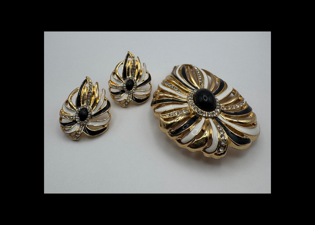 Vintage Signed Oumala Gold Tone Black White Enamel Rhinestone Brooch & Pierced Earrings Set