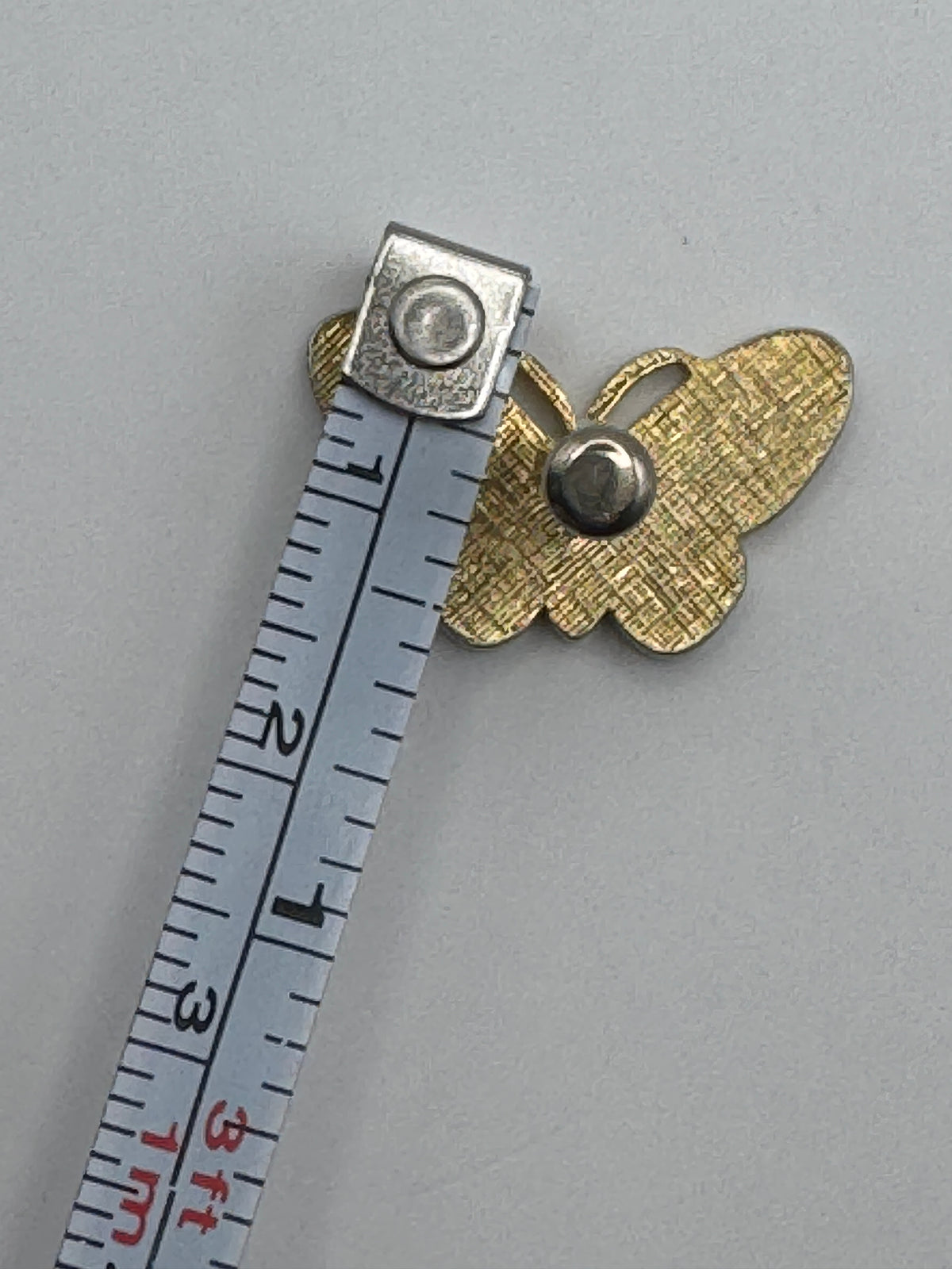 Vintage Sarah Coventry Butterfly Tac Pin White Enamel Splatter Paint Gold Tone Lapel Signed