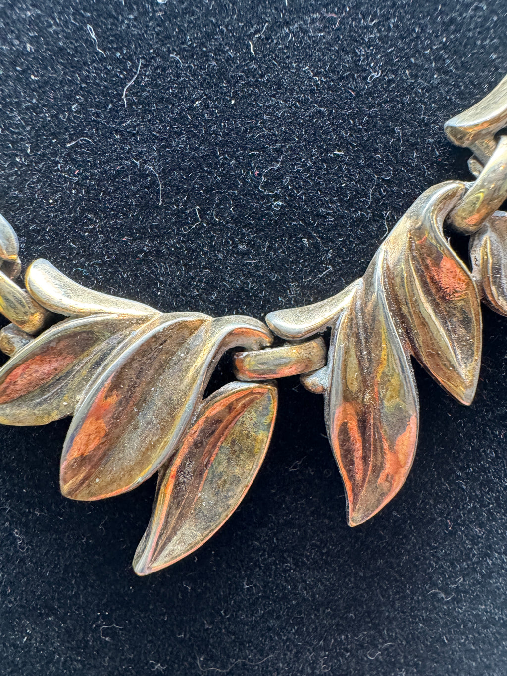 Vintage Trifari Pat Pend Gold Tone Leaf Link Collar Choker Necklace Signed 16"