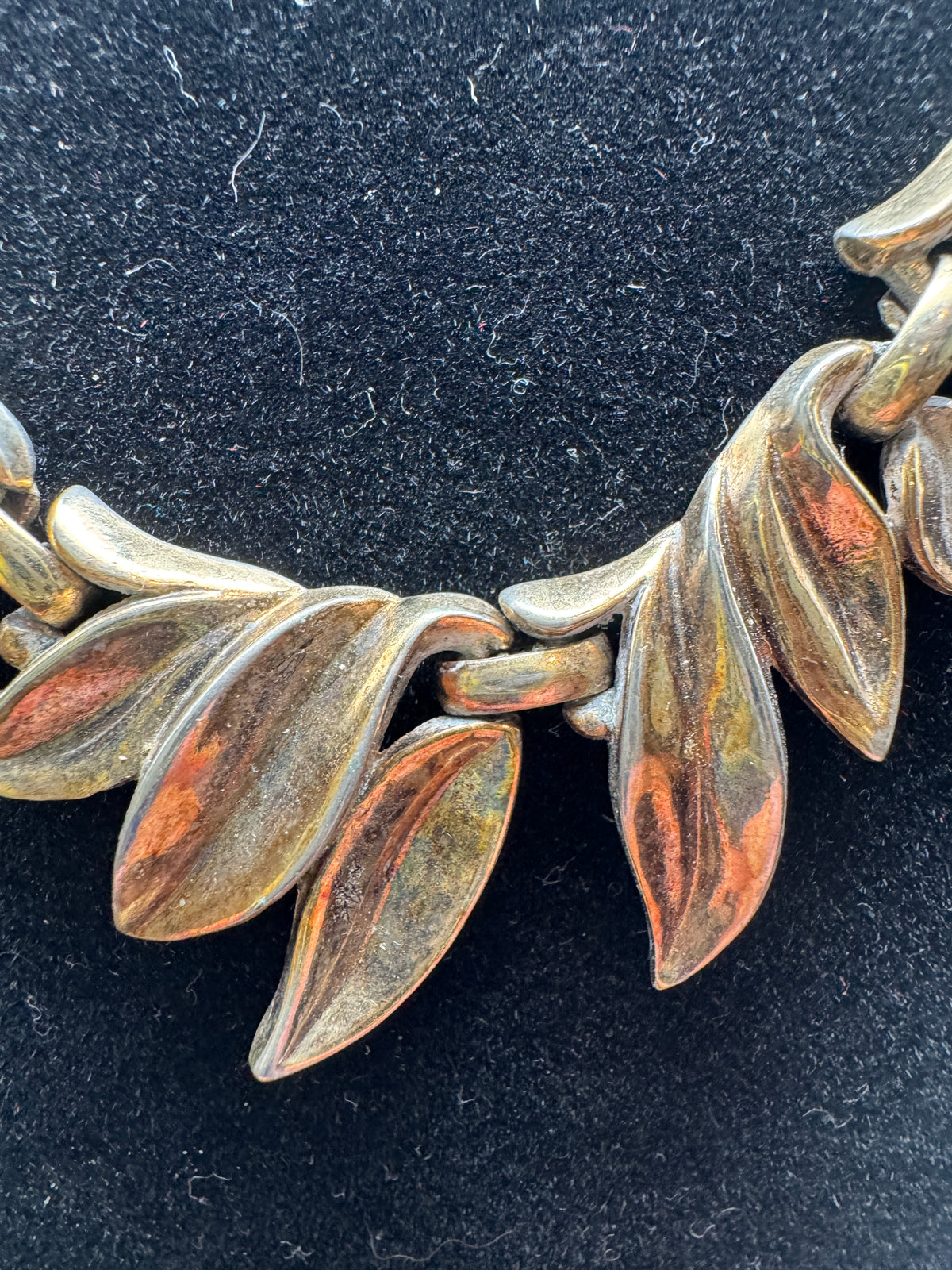 Vintage Trifari Pat Pend Gold Tone Leaf Link Collar Choker Necklace Signed 16"