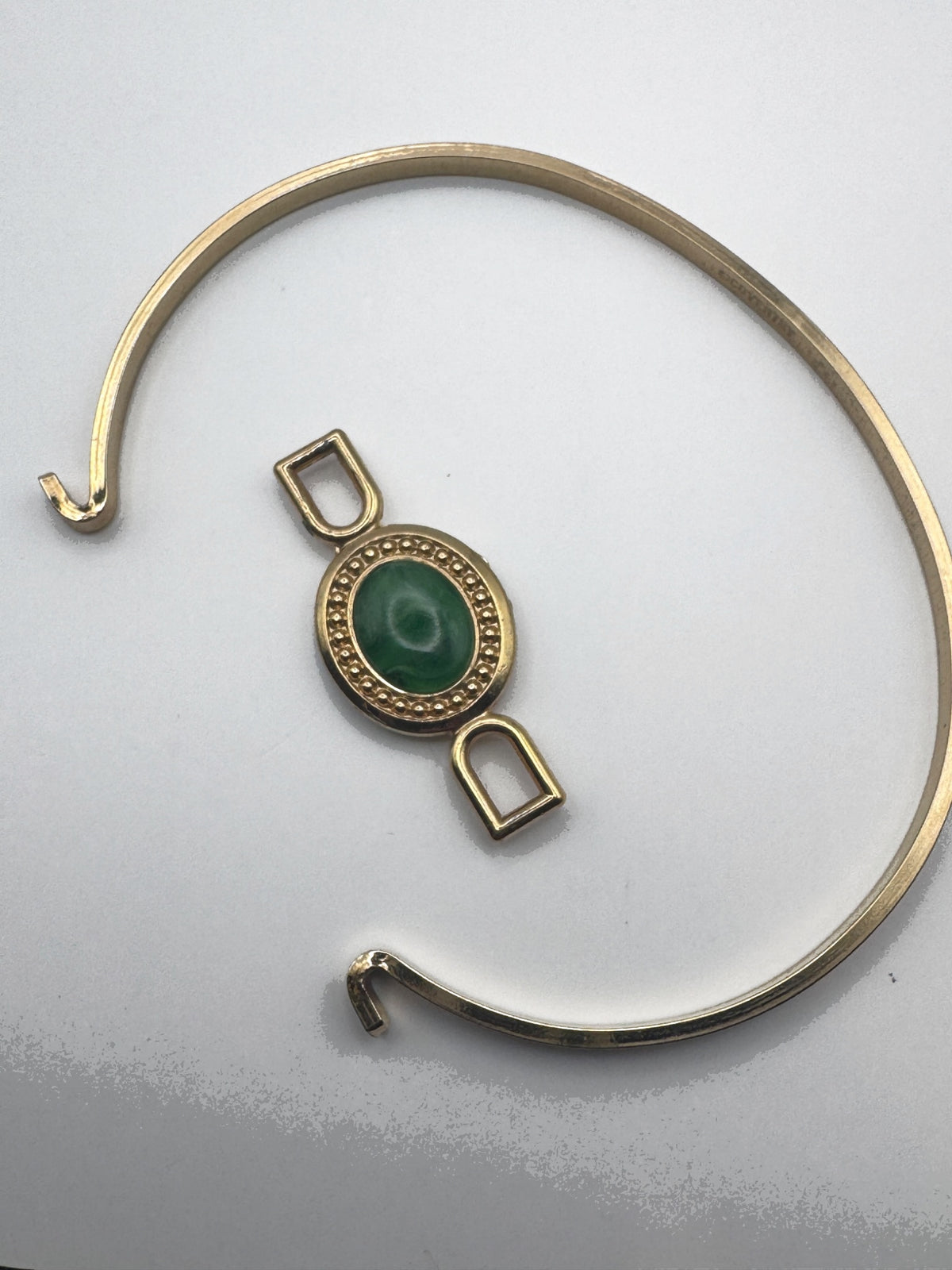 Vintage Sarah Coventry Bangle Bracelet Green Swirl Cabochon Gold Tone Hook Clasp Signed 2.75"
