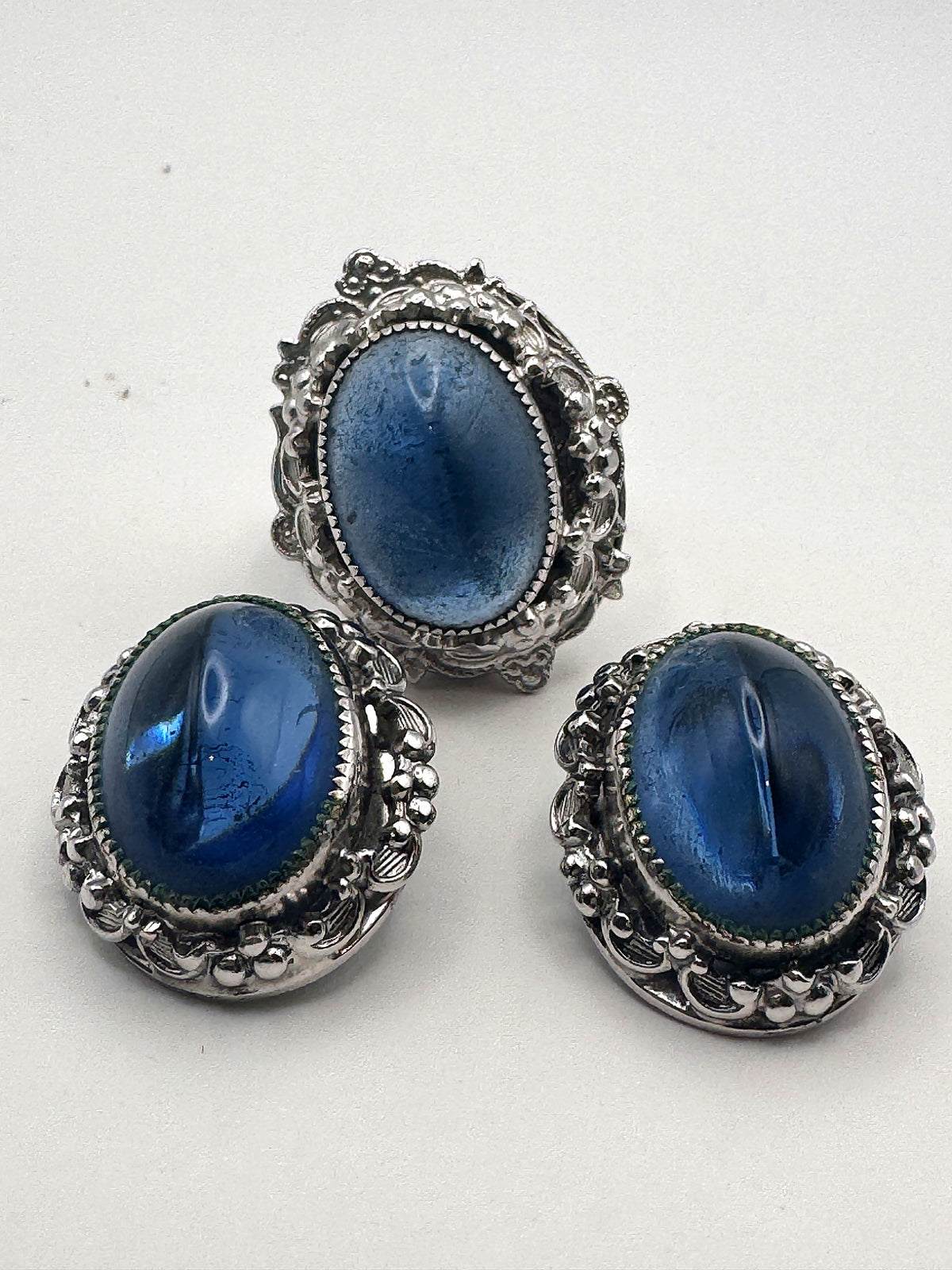 Vintage Whiting & Davis Blue Glass Cabochon Clip Earrings & Matching Ring Set Ornate Silver Tone