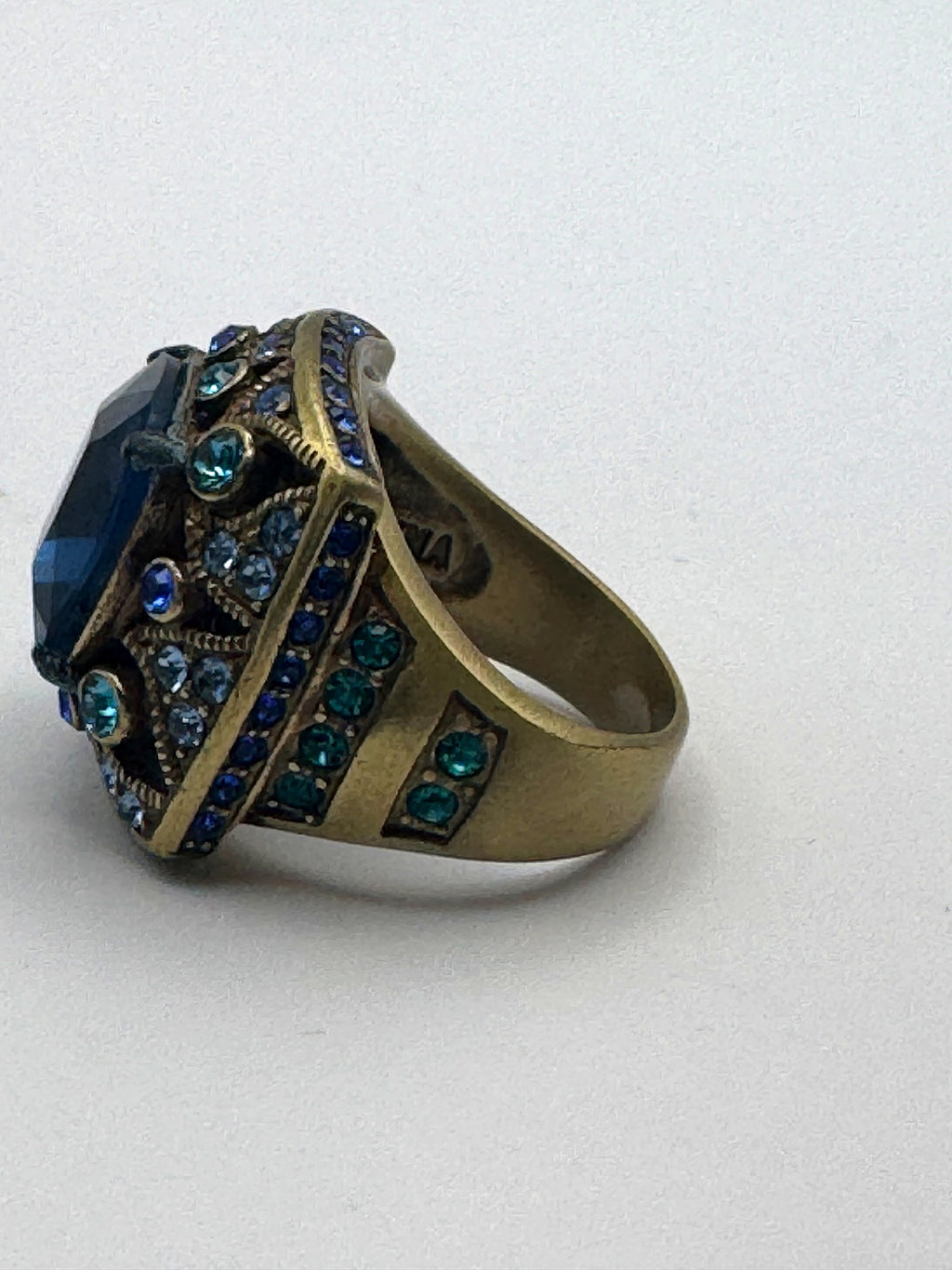 L.A. Vintage Blue Crystal Cocktail Ring Sapphire Teal Rhinestone Antique Brass Tone Statement