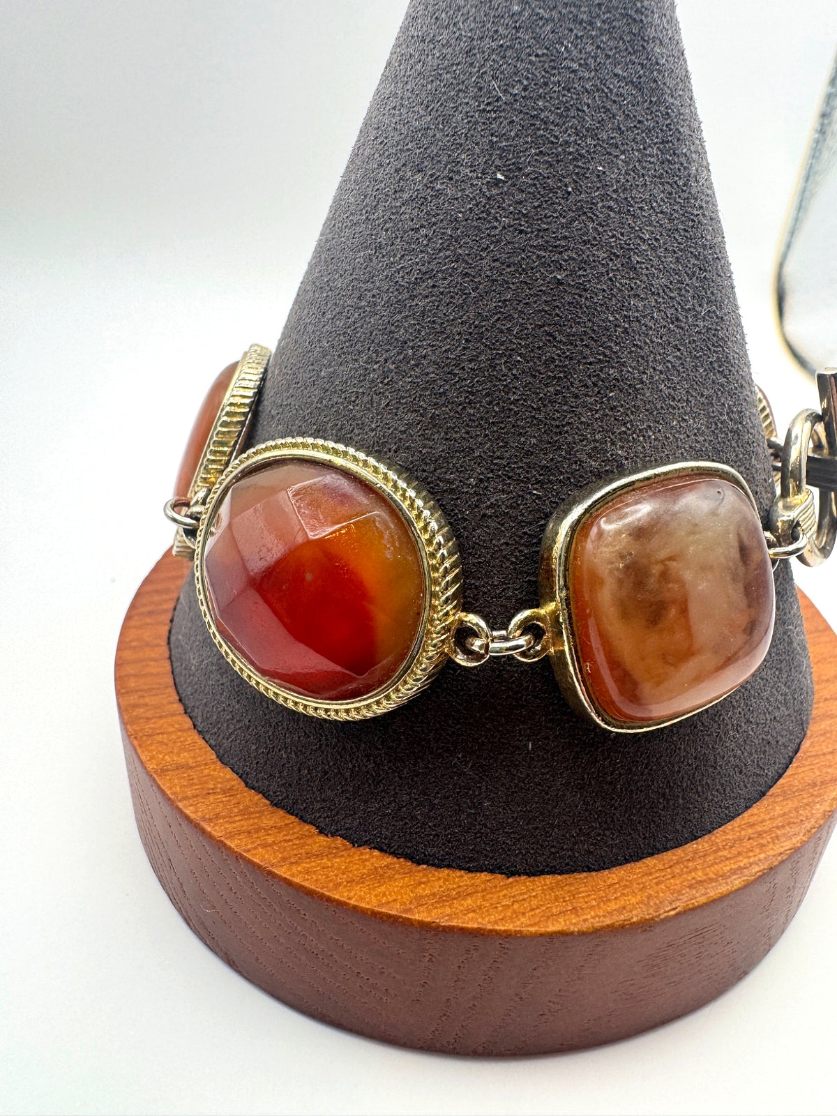 Vintage Gold Tone Amber Carnelian Color Cabochon Link Bracelet Faceted Lucite Toggle Clasp